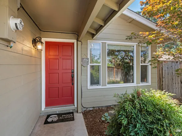 1486 Lawnridge St, Medford, OR 97504