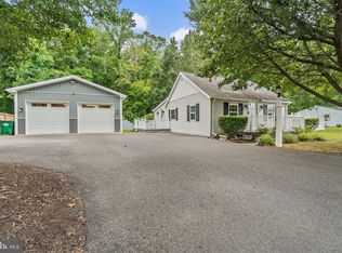 204 Schoolhouse Ln, Grasonville, MD 21638