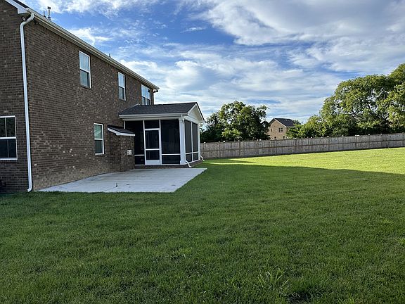 3rd image of 530 Crowley Ln