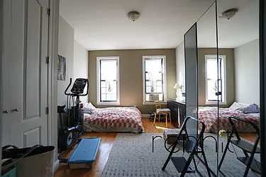 Rented by Rennit Inc.