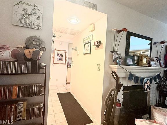 5th image of 43170 Wall St APT E