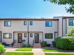 38 Park St APT 15C, Florham Park, NJ 07932