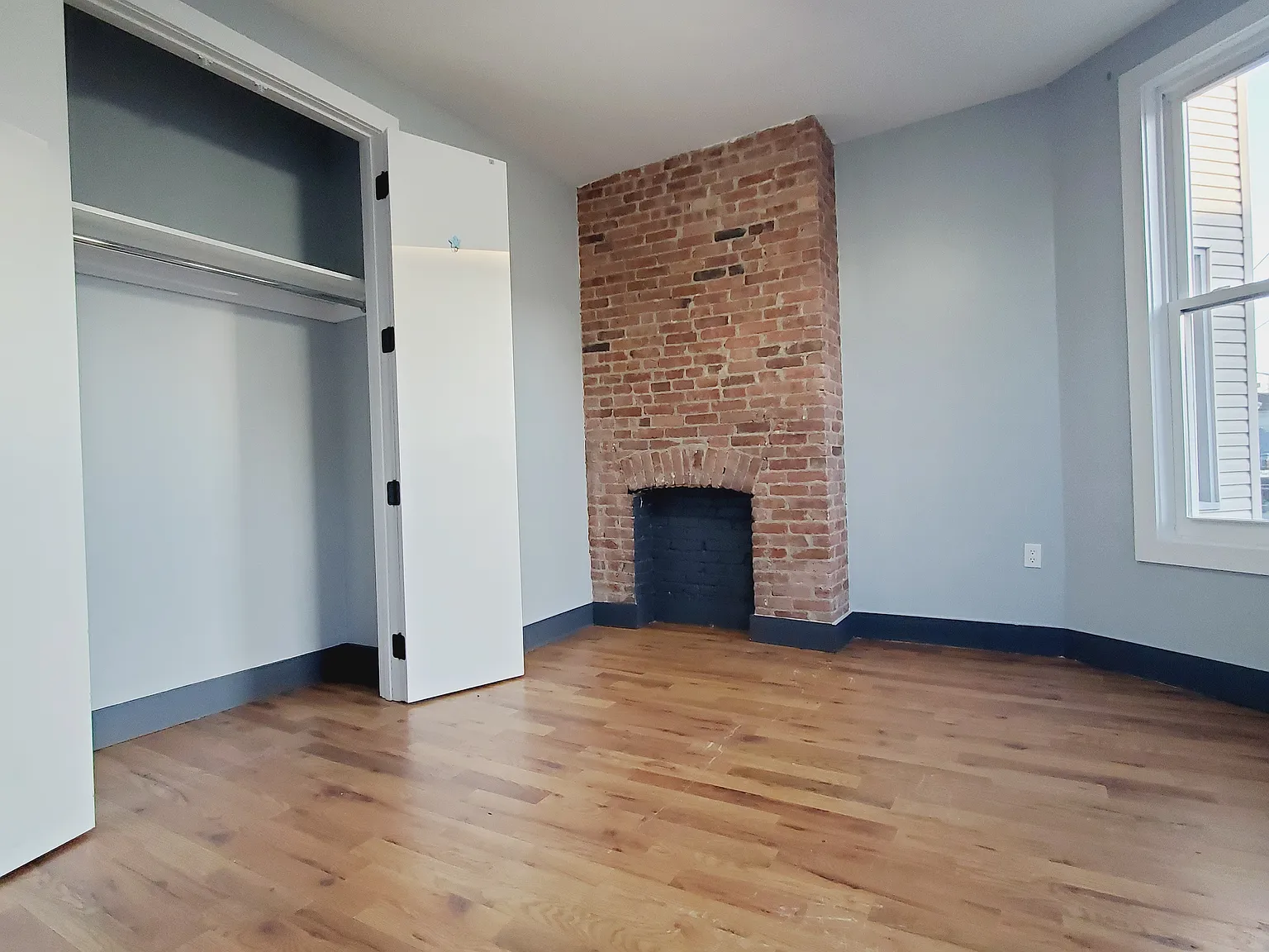 3 bed, 1000 sqft, $2,850 — Photo 4