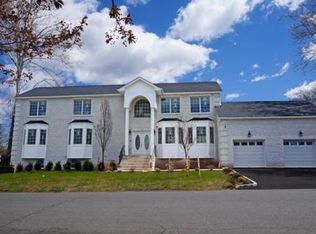 2 Hillsdale Rd, Edison, NJ 08820