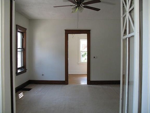 4th image of 15020 S Illinois St