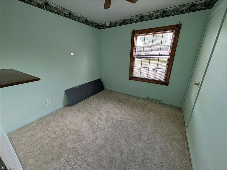 2543 Burlingham Dr — Photo 6