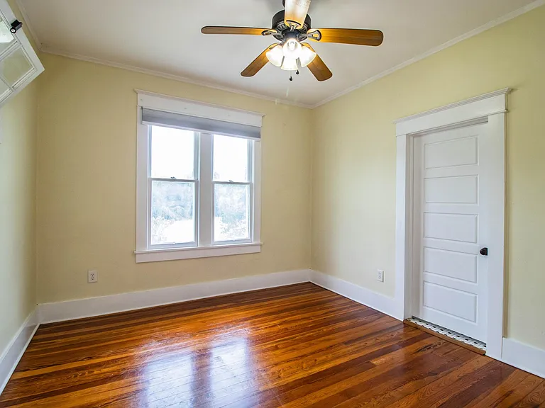 412 E Tillman Ave — Photo 28