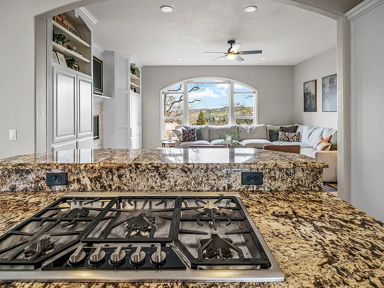 3180 Warren Ln — Photo 44