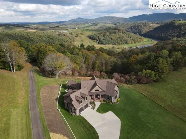 26 Scenic River Drive, Sparta, NC 28675