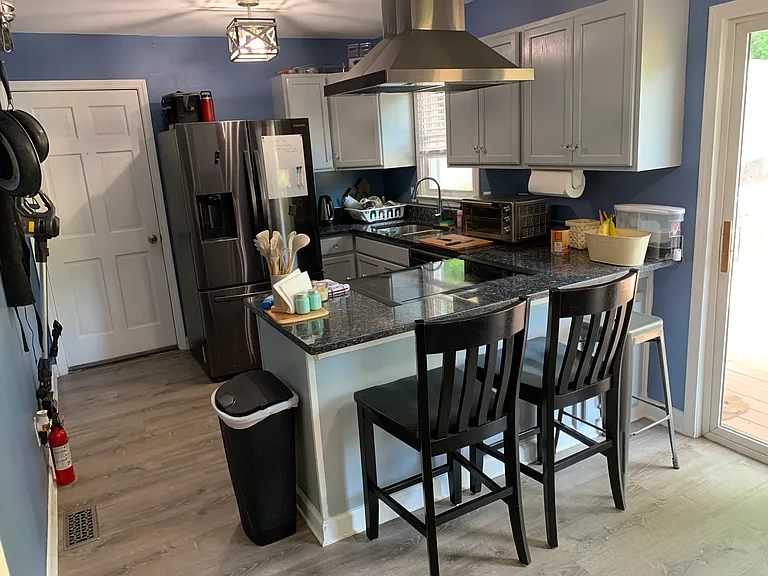 7010 Sorrell Ln — Photo 8