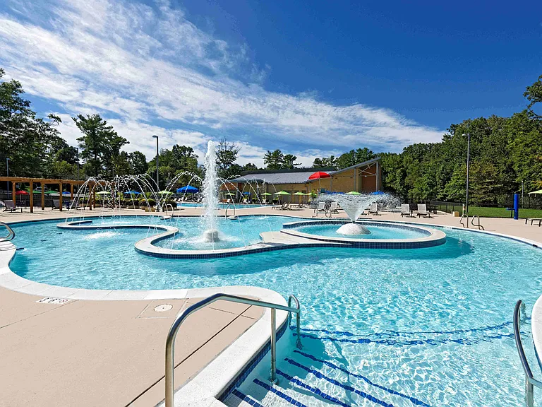 Swimming Pool with Lazy River