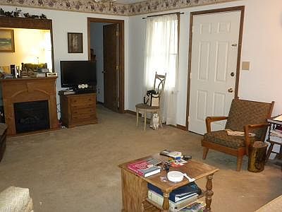 3rd image of 77 Hope Dr