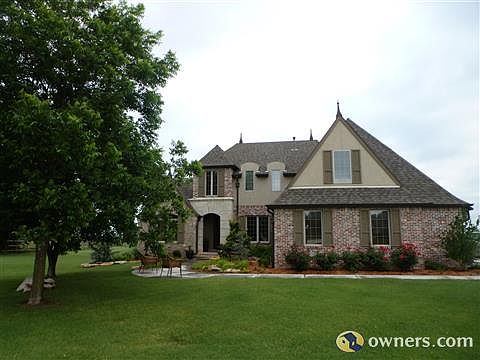 2nd image of 7136 N Kingbird Ct