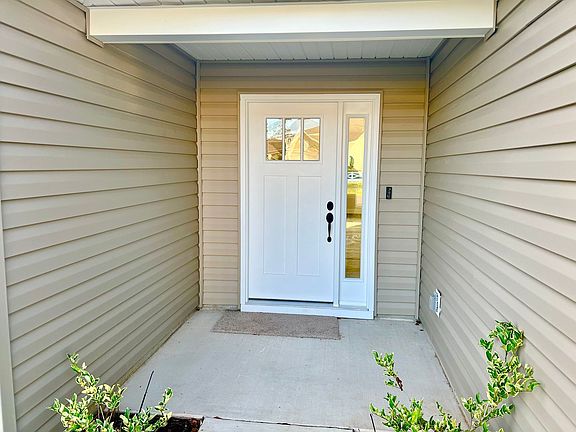 5th image of 232 Sage Cir