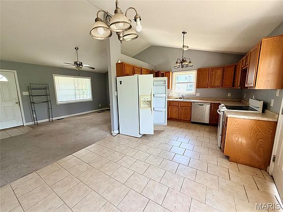 5th image of 663 Olivia Dr