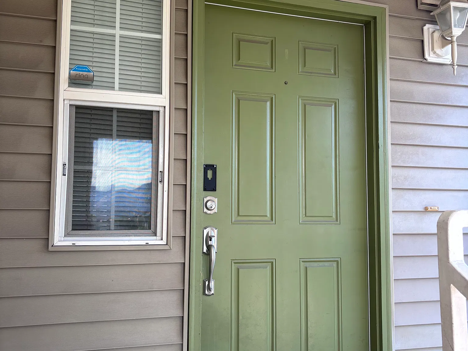 Beautiful, quiet top-unit condo! — Photo 3