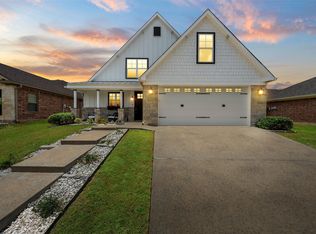 38 N Shore Cir, Waco, TX 76708