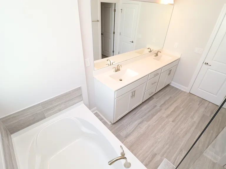 2936 Baronial St — Photo 41