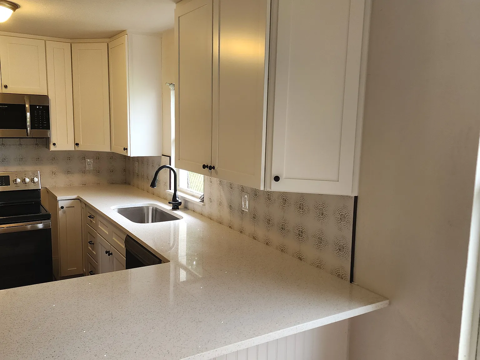 4 bed, 1274 sqft, $1,995 — Photo 4