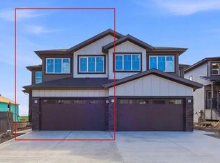 42 E Waterford Mews, Chestermere, AB T1X 3B6