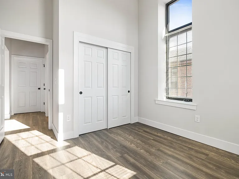 420 Chestnut St #2 — Photo 17