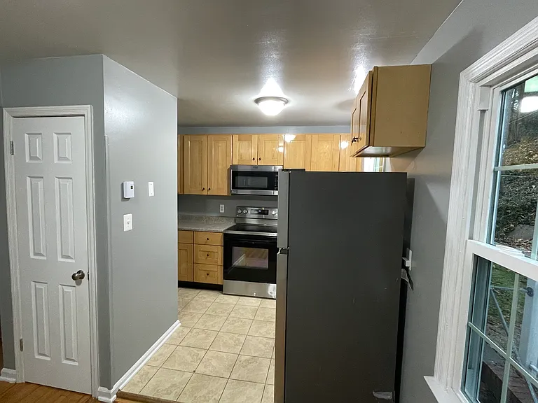 518 Viscose Ave #2 — Photo 10