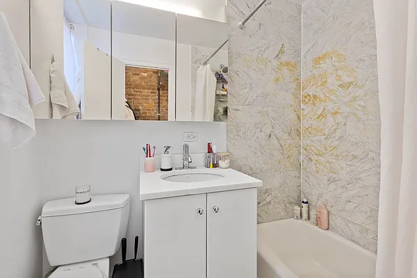 Rented by Dalan Rentals | media 16