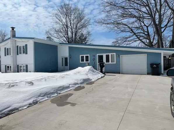 13 Monterey Dr, Kincheloe, MI 49788