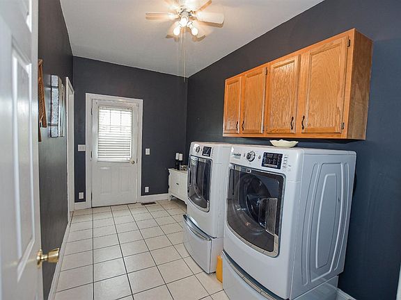 3rd image of 109 Bristol Ln