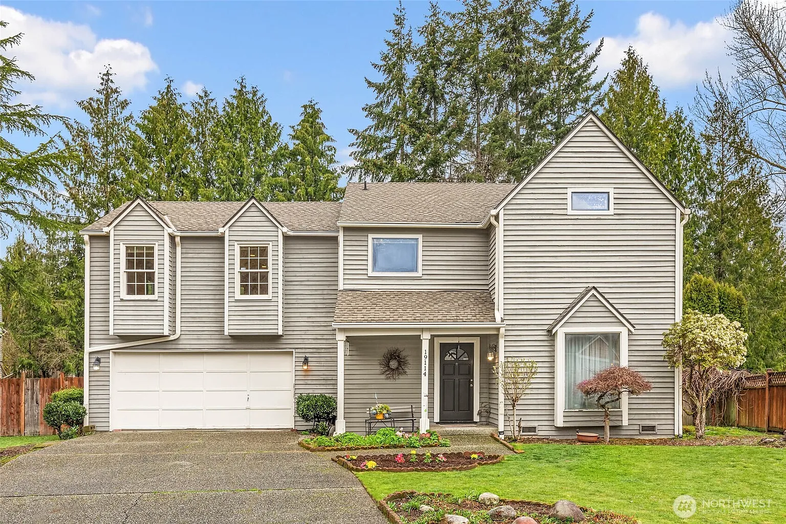19114 SE 47th Place photo 1