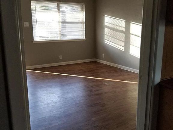 2nd image of 3512 Porter Ave