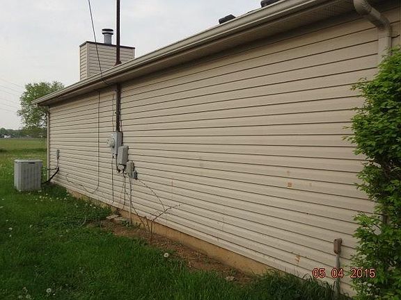 4th image of 3090 Vincent Dr