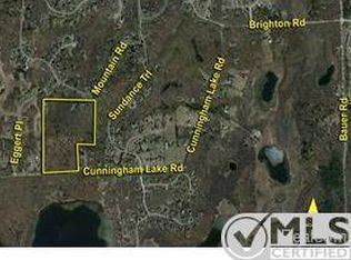 5923 Cunningham Lake Rd, Brighton, MI 48116