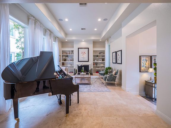 4th image of 2209 Paiute Meadows Dr