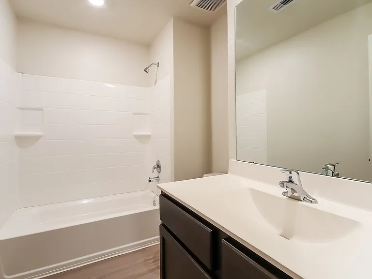 560 Solomon Ln — Photo 14