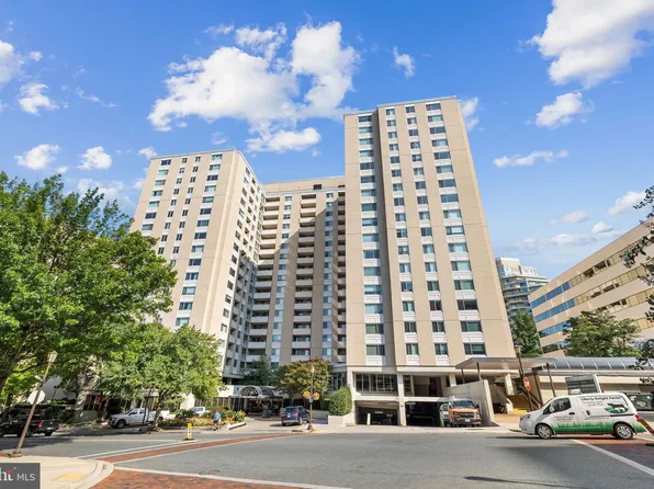4601 N Park Ave APT 405, Chevy Chase, MD 20815