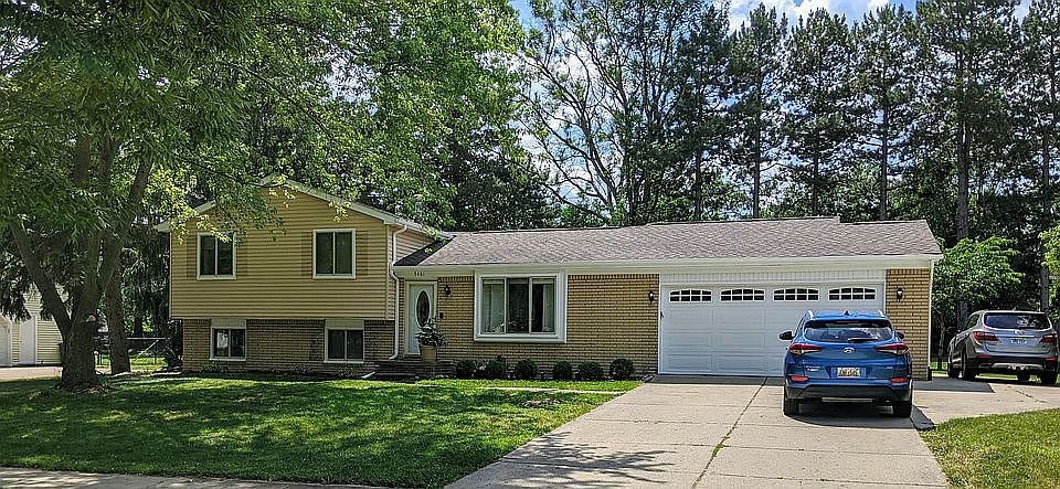 1st image of 5461 Berwyck Dr