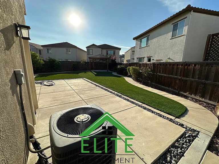 2551 Chuck Yeager Cir — Photo 19