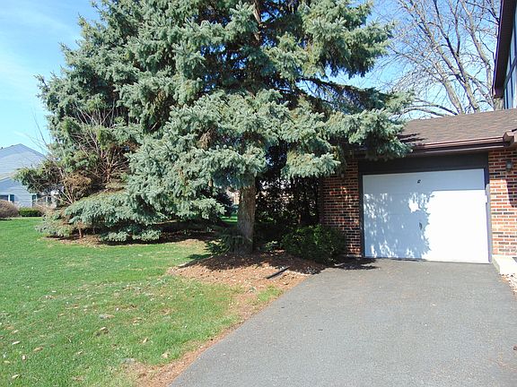 3rd image of 224 W Manor Dr Unit B