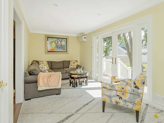 2nd image of 48 Kew Ave