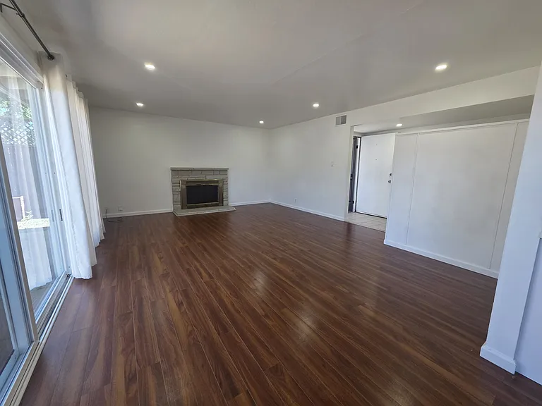 3360 Los Prados St — Photo 6