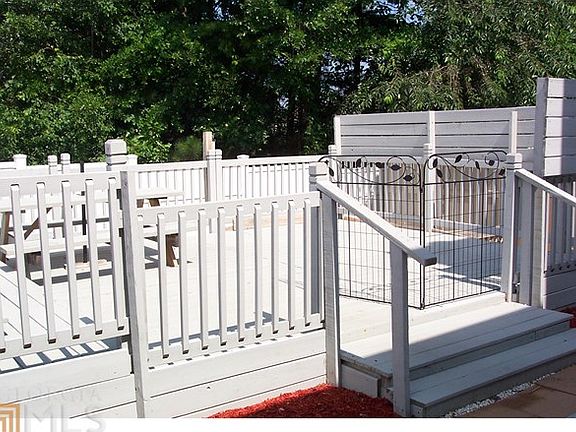 4th image of 2031 Mulberry Ln