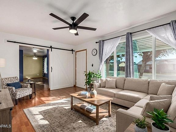 2nd image of 2402 W POINSETTIA Drive