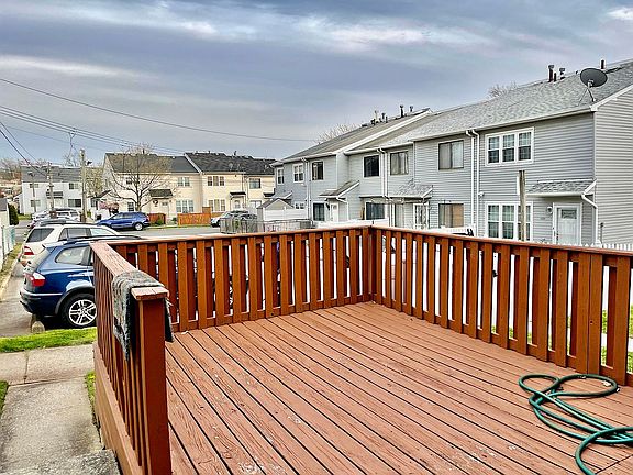 3rd image of 405A Neckar Ave