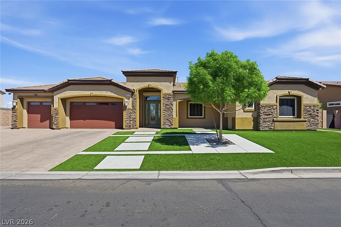 5 bed, 3666 sqft, $9,500 — Photo 2