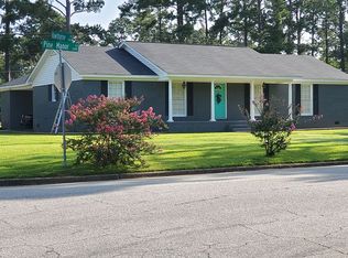 2615 Pine Manor Ln, Albany, GA 31707