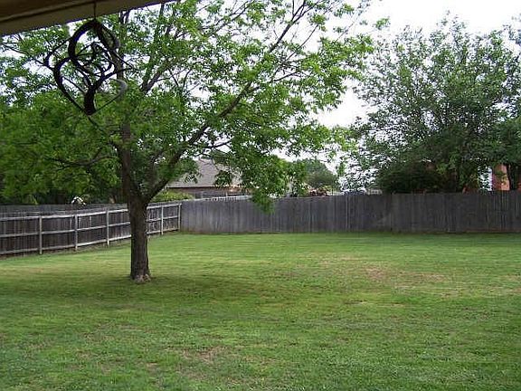 3rd image of 1518 Rockwood Dr