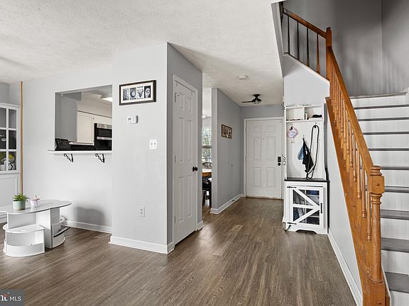4th image of 632 Bridlewood Dr