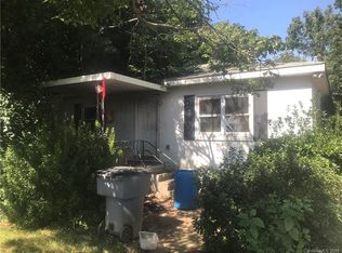 1838 Starita Rd, Charlotte, NC 28206