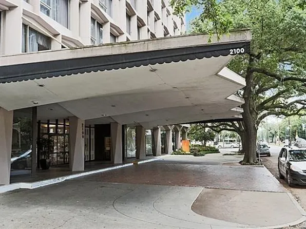 2100 Saint Charles Ave APT 8E, New Orleans, LA 70130
